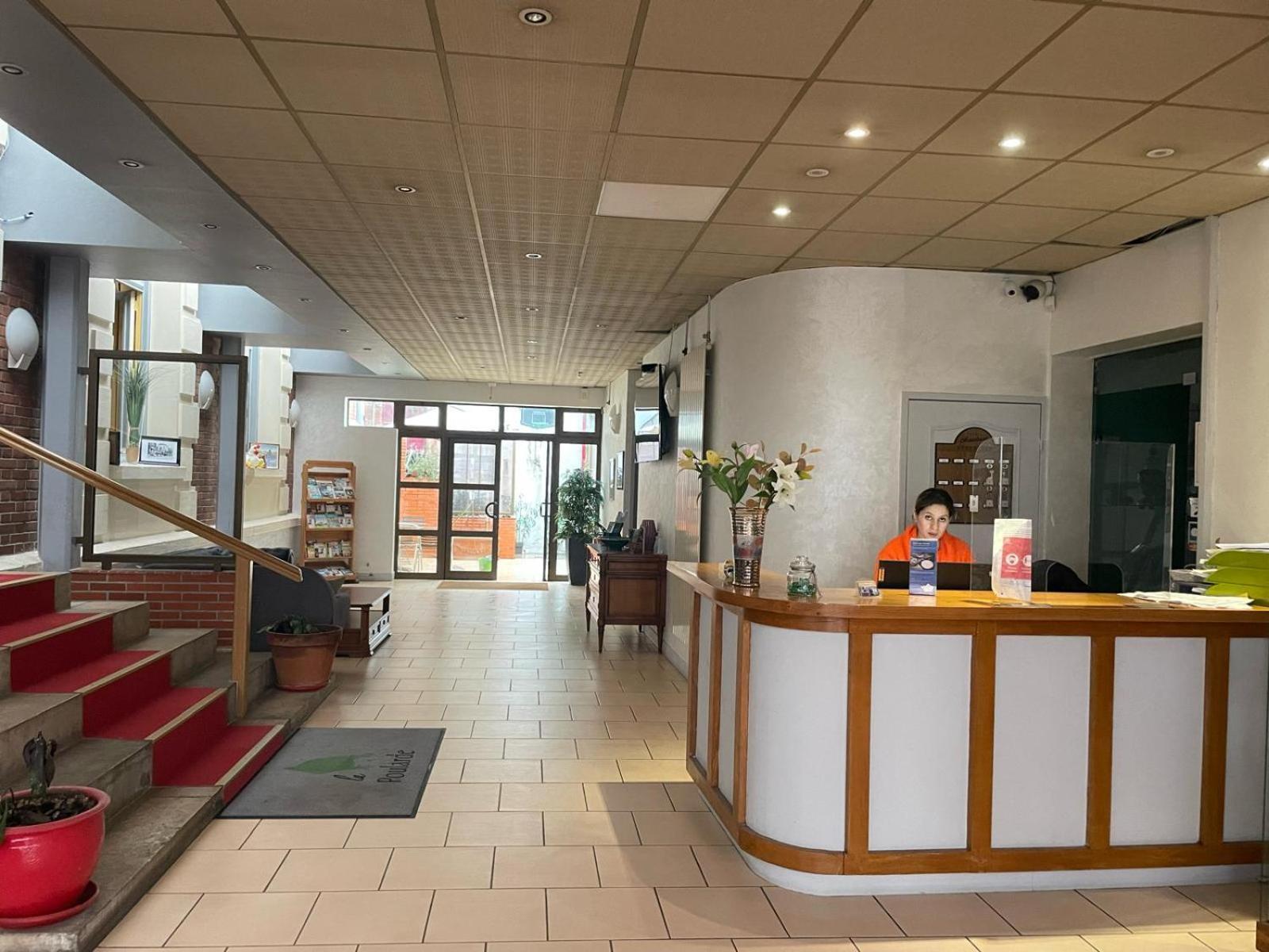 Hotel Le Beau Site Gien Exteriör bild