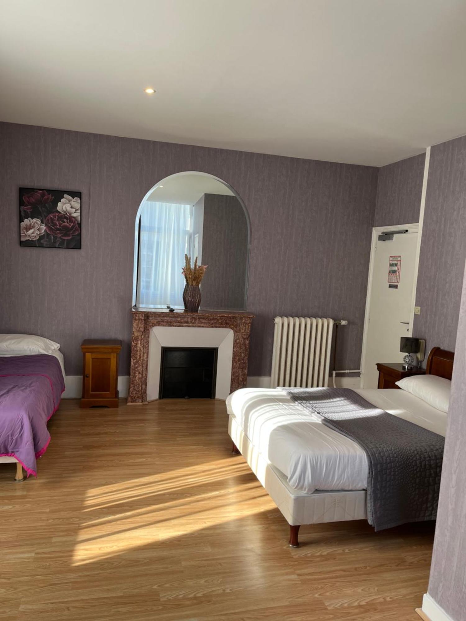 Hotel Le Beau Site Gien Exteriör bild