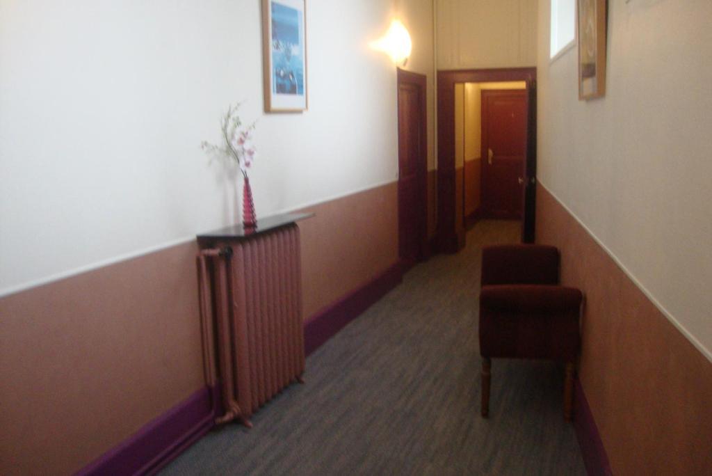 Hotel Le Beau Site Gien Exteriör bild